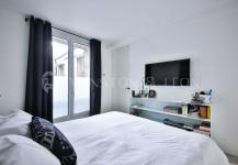 chambre-principale-spacieuse-paris-le-marais-1-chambre.jpg Chambre principale spacieuse dans un appartement de luxe de 60 m², 1 chambre, Paris Le Marais.