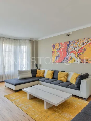 Appartement-Standing-studioAppartement-Paris-ParcMonceau-Hoche-10104-Salon